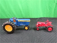 Farmall & FFA Tractor