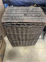 Wicker laundry basket