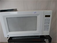 GE White Built in Microwave