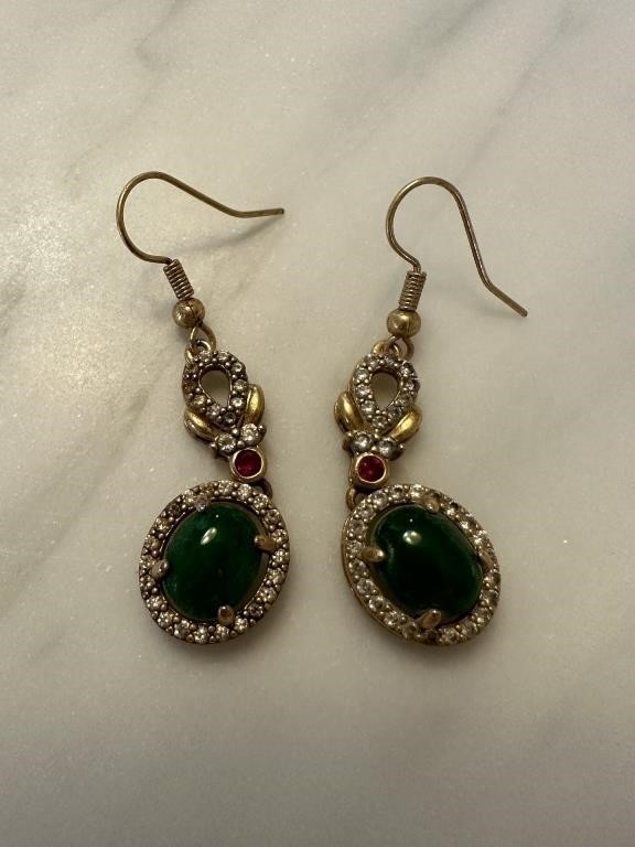 CHINESE JADE EARRINGS NOTE