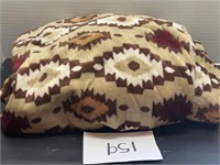 Decorative plush blanket