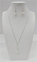 (X) Avon Sterling Silver And Freshwater Pearl