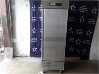 Supreme Refrigeration  27" Stainless 1 Door Reach