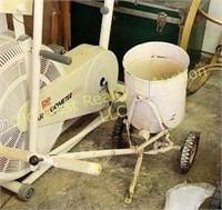 Fertilizer Spreader (G)