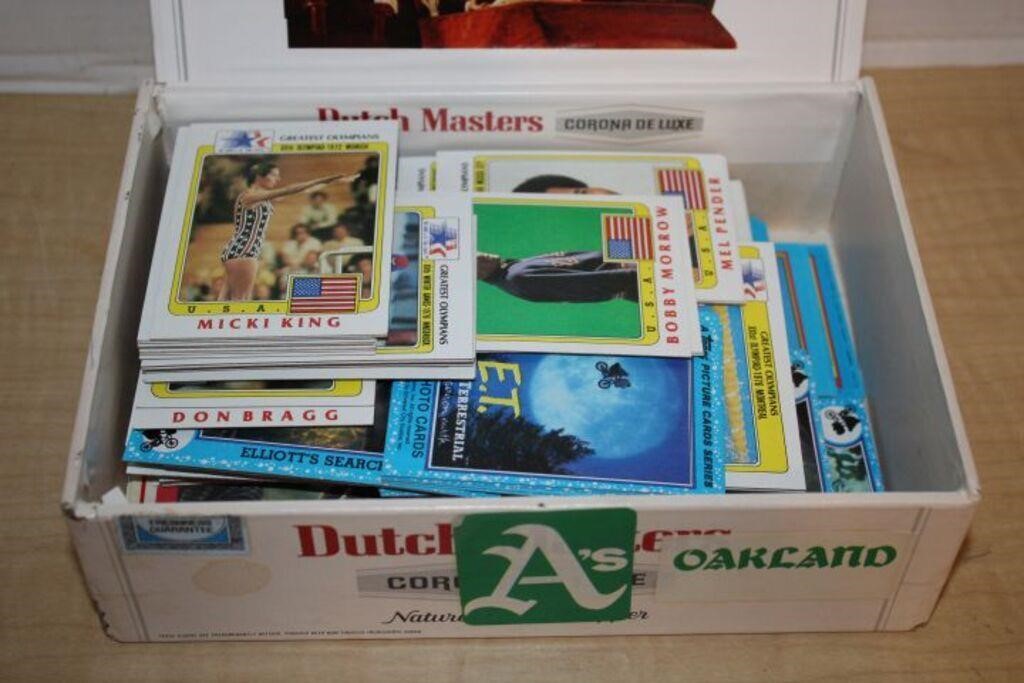 CIGAR BOX WITH VARIOUS TRADING CARDS