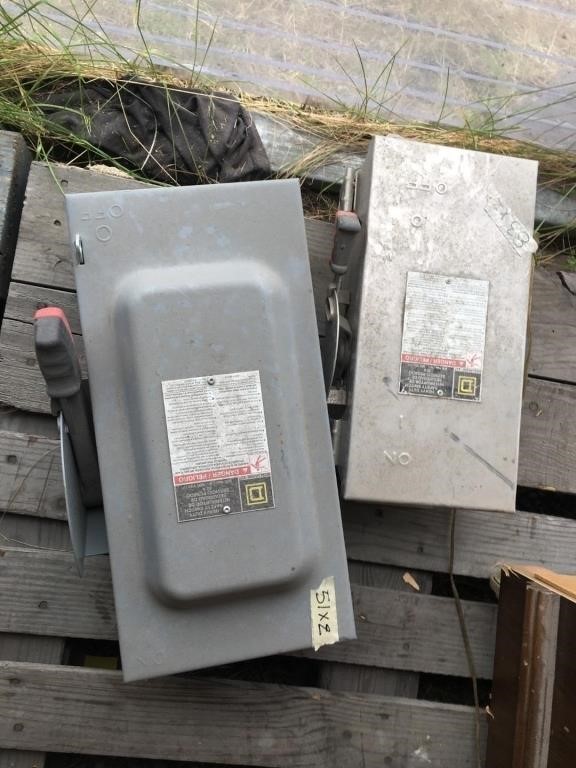 Lot of 2 heavy duty electric safety switches