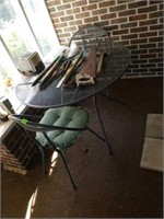 Round Iron Outdoor Patio Table and 2 Chairs