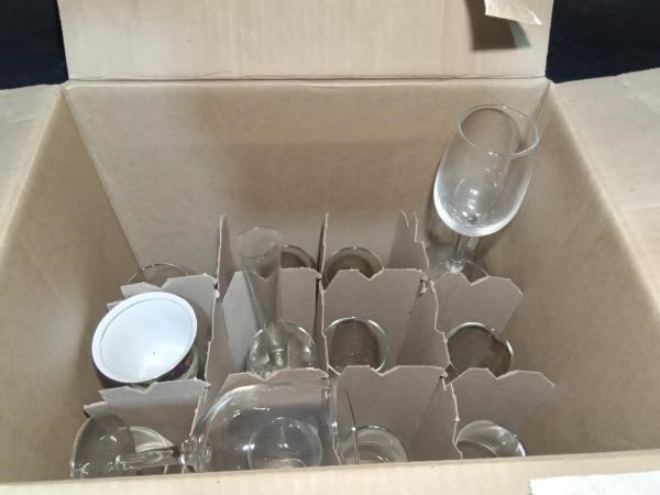 Miscellaneous Glassware Box Lot