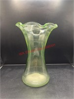 VTG Uranium Flower Vase  (living room)