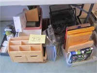 Assorted office items -