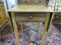 ANTIQUE WOODEN SINGLE DRAWER LAMP TABLE