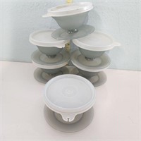 Small Tupperware with lid