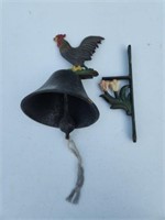 Vintage cast iron rooster dinner bell, wall mount