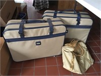 2 pc luggage set, carry on bag, pillows