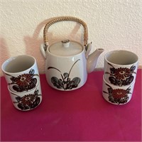 Floral Pottery Tea Pot w 4 Cups