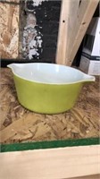 Pyrex 1.5 qt yellow bowl