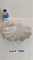 PORCELAIN SHELL DISH