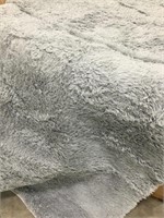 Gray shag rug Approximately 6x9