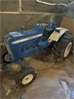 FORD 8000 TOY TRACTOR