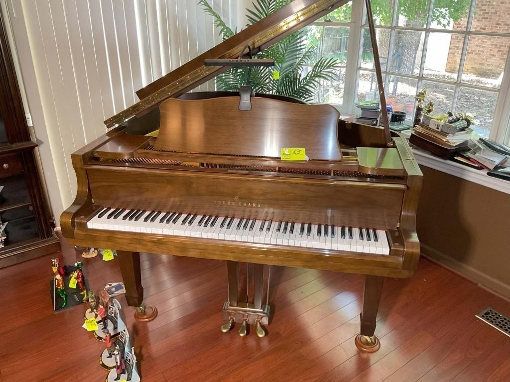YOUNG CHANG BABY GRAND PIANO G157, TO BE MOVED BY