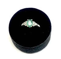 Sterling silver oval cut natural emerald ring with