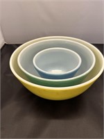 3 Pyrex Primary Color Nesting Mixing Bowls