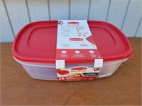 RUBBERMAID 26-Count Containers