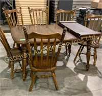 Dining Room Wood Table with 6 Chairs 
w/ 2 Leafs