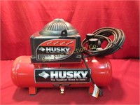Husky 2 Gallon Air Compressor, 100 Max PSI