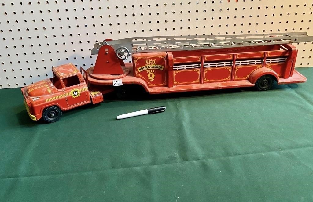 VINTAGE METAL FIRE TRUCK