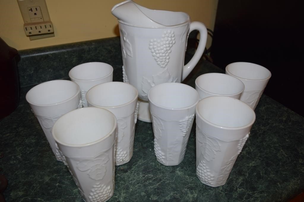 Set of Pitcher & Glasses