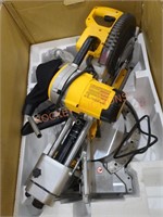 DeWalt 12" Double Bevel Sliding Miter Saw