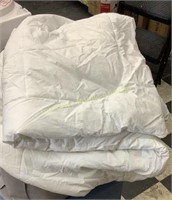 Globon White Down Comforter King Size 106” x 90”