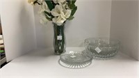 Patterned glass bowl and plates, glass vase with