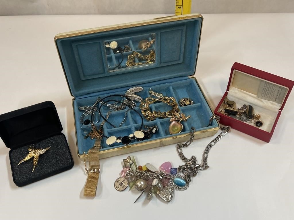 Lot Of Antique Various Costume Jewelry | Live and Online Auctions on ...