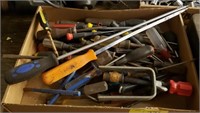 Lot with various screwdrivers