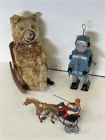 BATTERY OPERATED & WIND UP VINTAGE TOYS