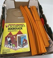 Charlie Brown's Encyclopedia Bookrack & Orange Slo
