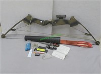 Compound Bow (Cobra) w/Quiver & Fletching Kit