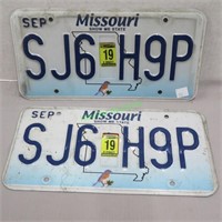 License Plates - MO - 2 Items