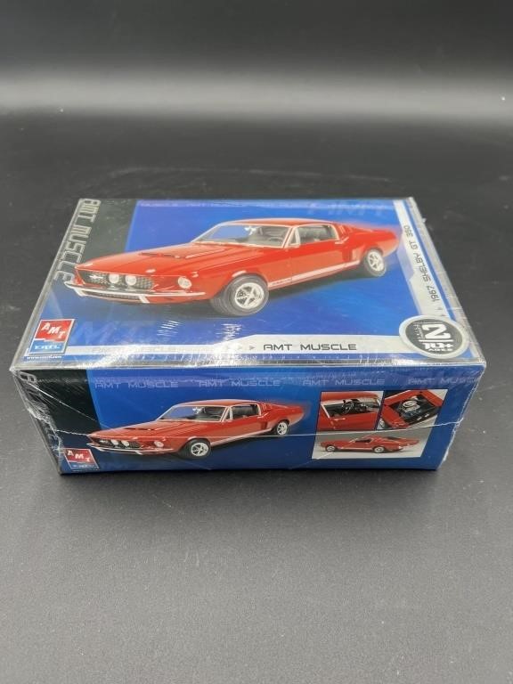 1:25 Scale AMT Muscle 1967 Shelby GT 359