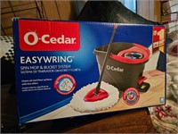 O-Cedar spin mop & bucket system (new in box)