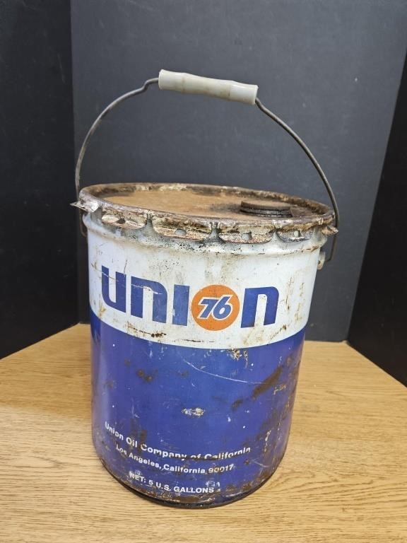 5 Gal Union 76 Oil Can See Pics