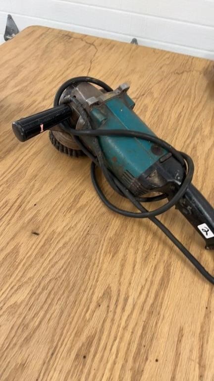 Makita angle grinder