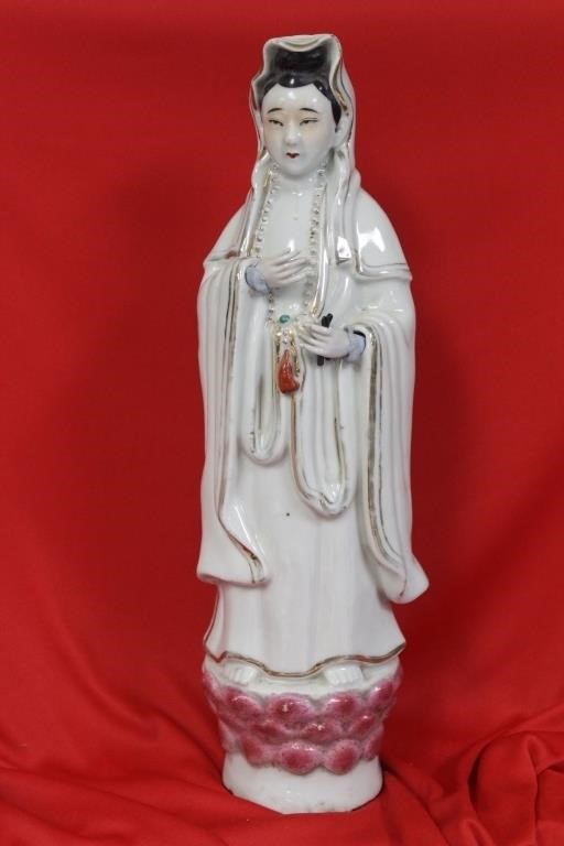 An Antique Signed Chinese Porcelain Kwan Yin
