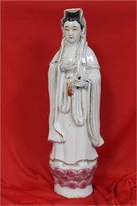 An Antique Signed Chinese Porcelain Kwan Yin