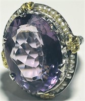 A VERY LARGE 14KT GOLD AMETHYST & PEARL RING