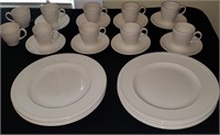 26 pcs. Wedgewood Windsor China