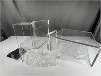 Acrylic stands and blocks