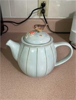Sky bluebird teapot